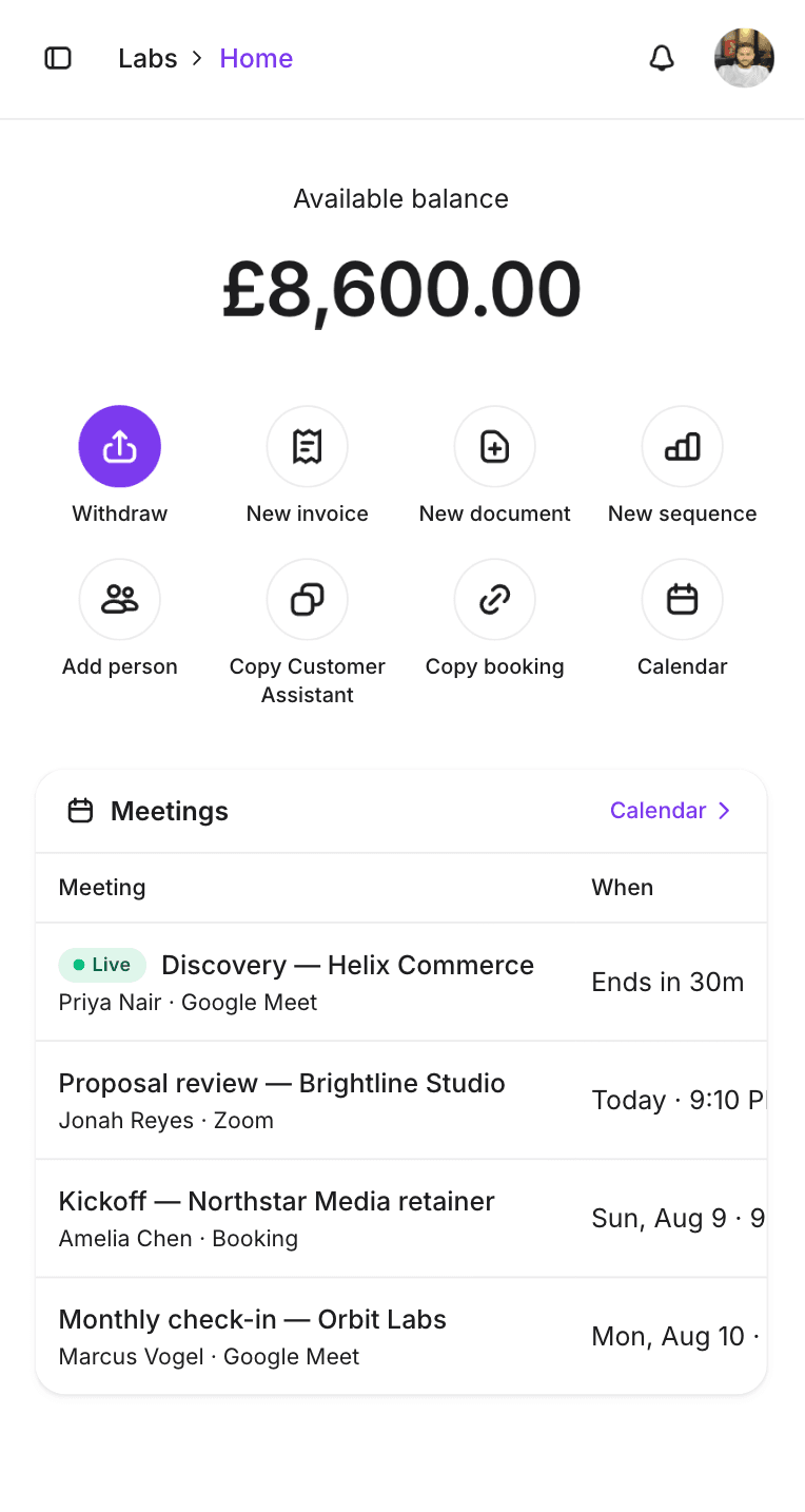 Dashboard Labs cu sold disponibil, acțiuni rapide și întâlniri programate